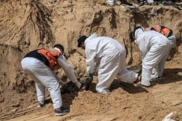 CNN report – United Nations has called for investigation into the discovery of mass graves in Gaza.